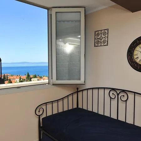 Sunset Apartment *